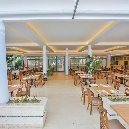 Club Mirabell Szálloda 4*